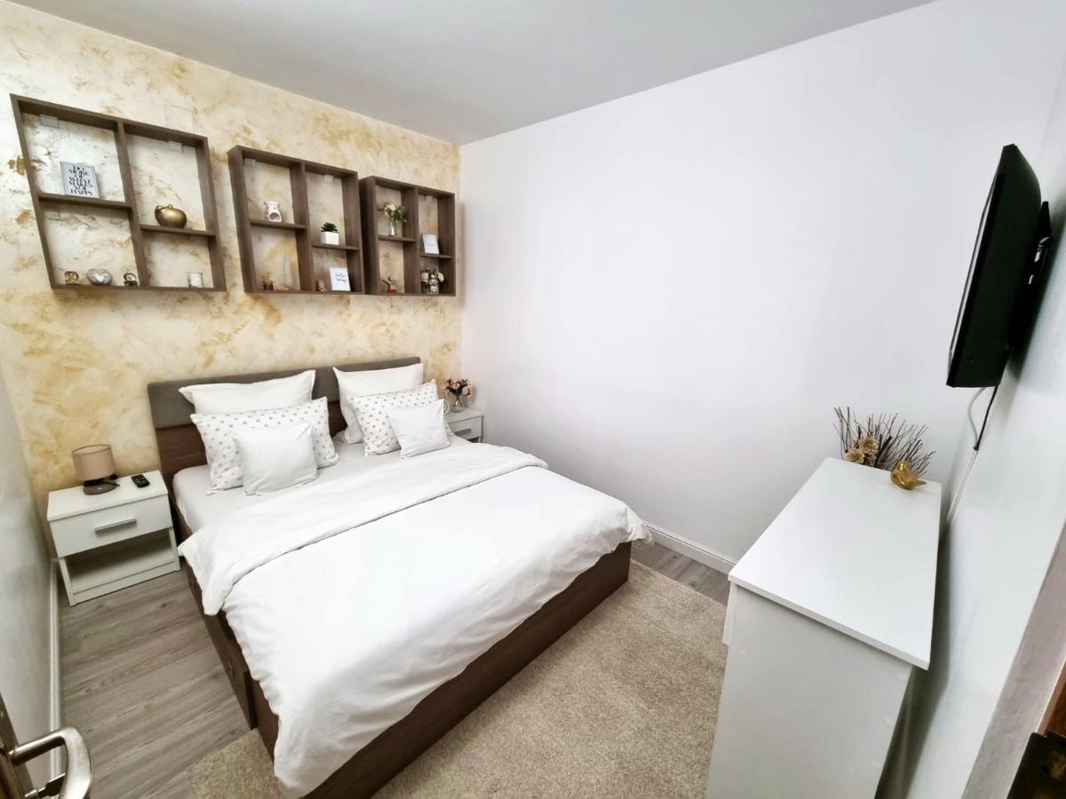 Ra Apartment - Ared Oradea Exterior foto